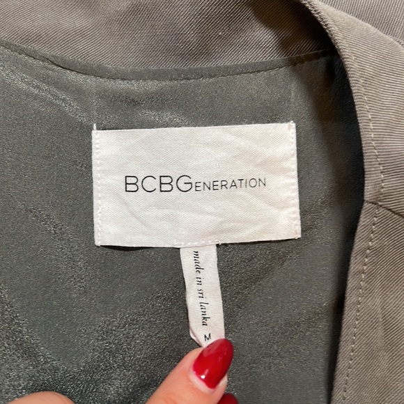 Lightweight Fashion Jacket - Picture 3 of 3